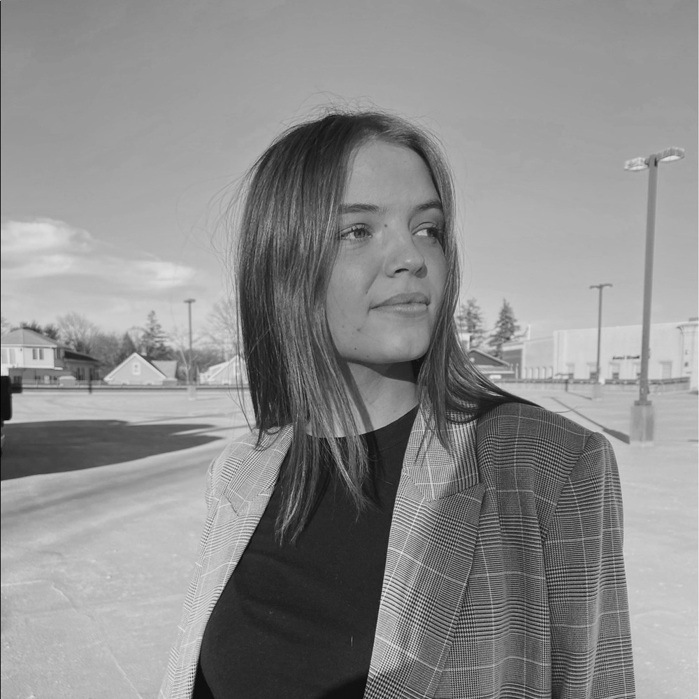 Meet your Posher, Caroline